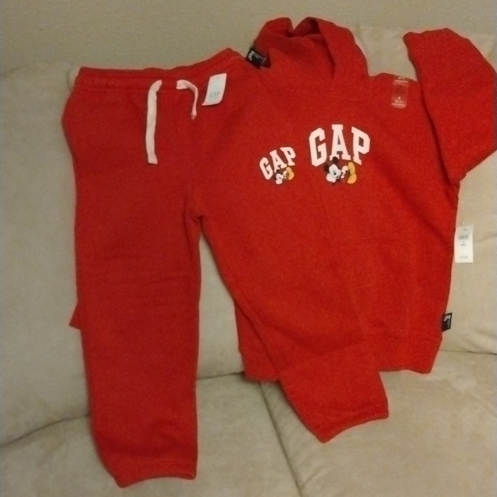❤️NWT RED GAP x DISNEY MICKEY MOUSE HOODIE/ LONG SLEEVE JOGGER SET❤️